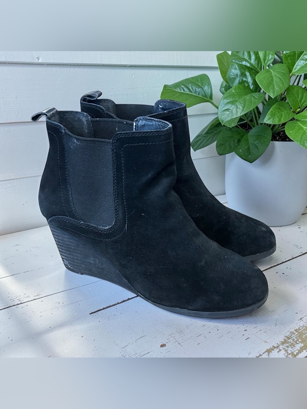 Lucky Brand Black Suede Chelsea Wedge Ankle Boots Size 9